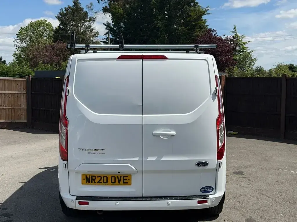 Used Ford Transit Custom Limited 130 HP (95 kW) 2020 White Van