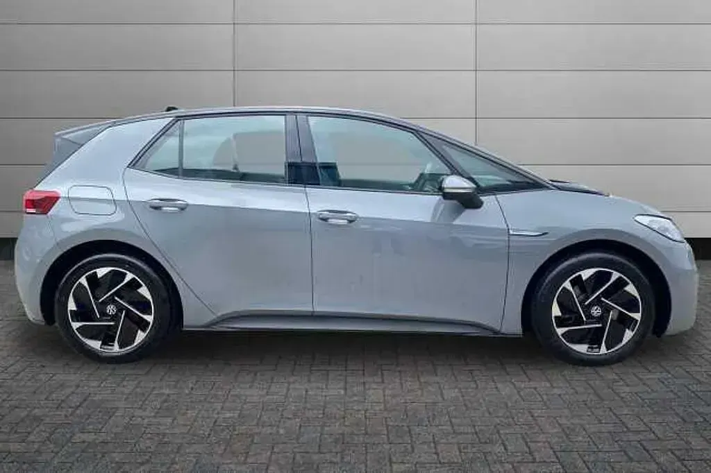Used VW ID.3 Pro Performance 150 kW (204 HP) 2022 Moonstone grey with black roof Hatchback