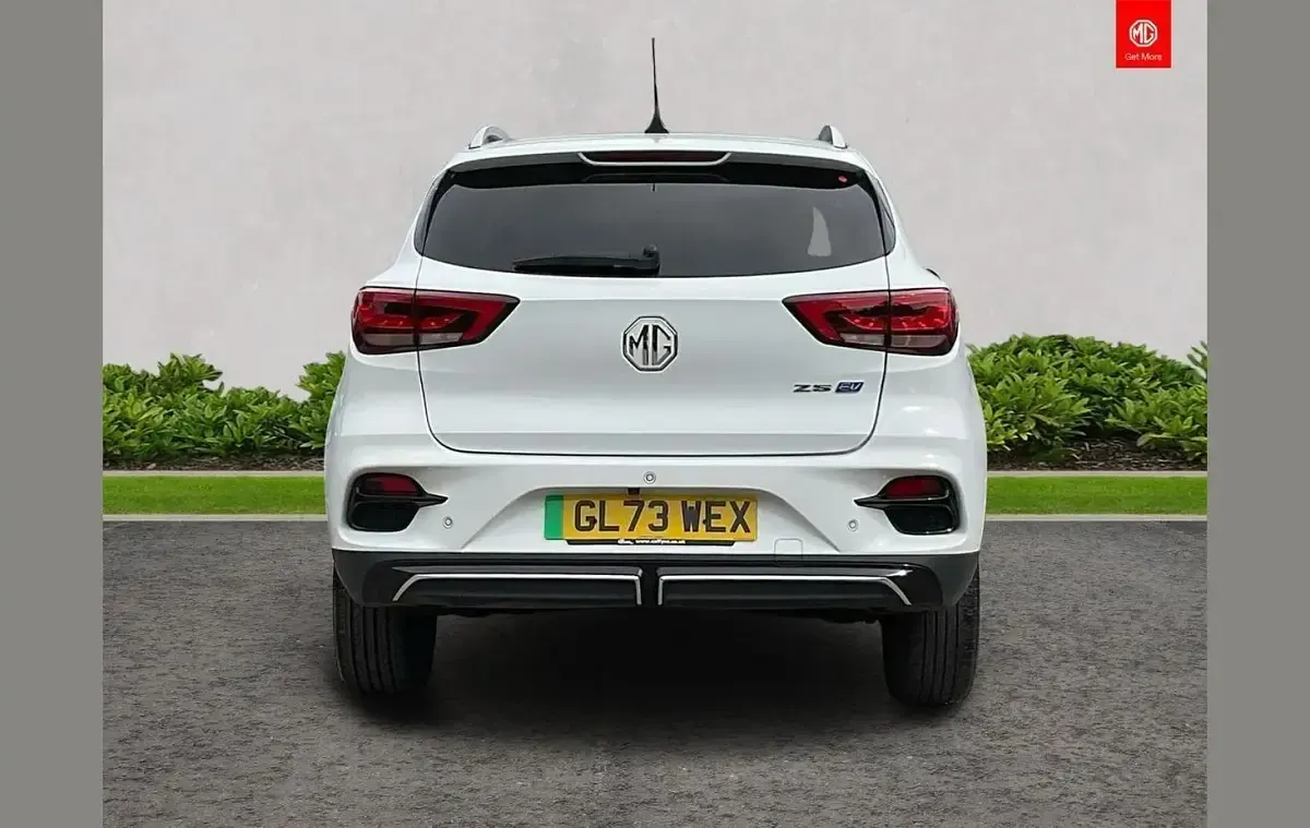 Second-hand MG ZS Trophy Connect 127 kW (173 CP) 2023 Alb SUV