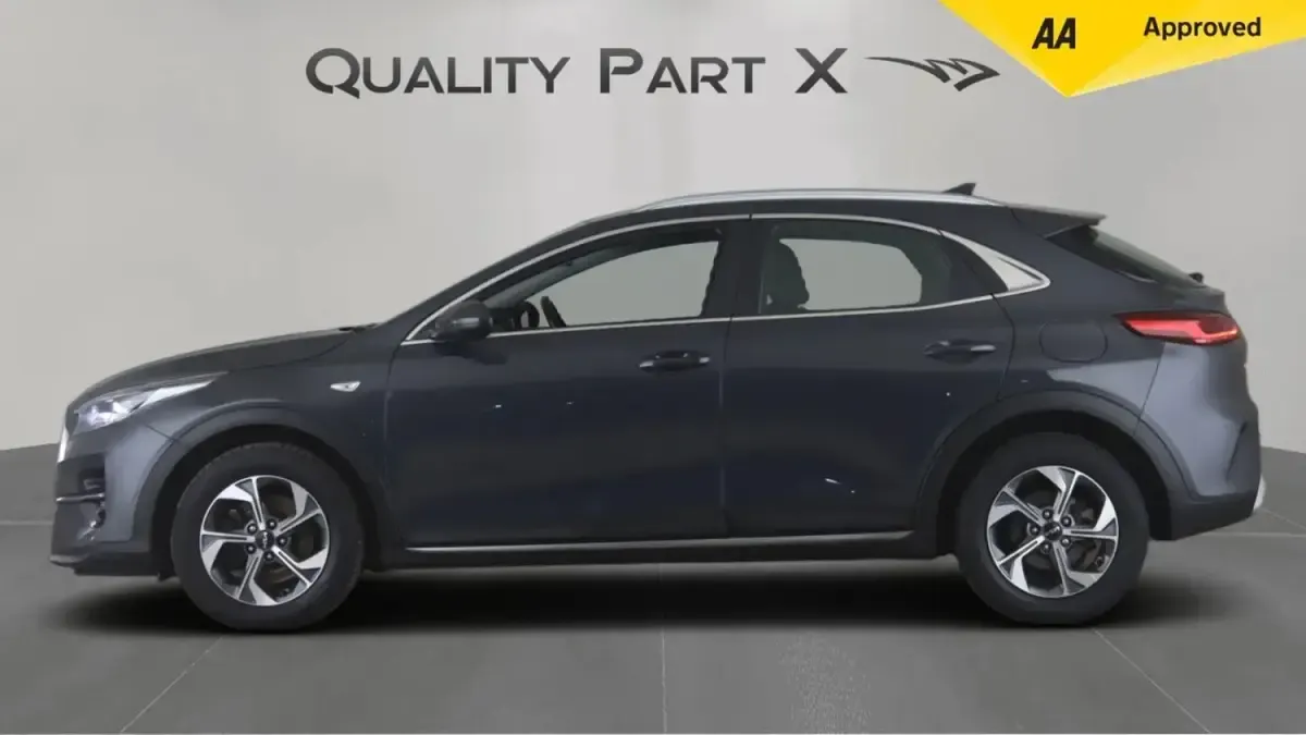 Usado Kia XCeed 2022 Gris SUV