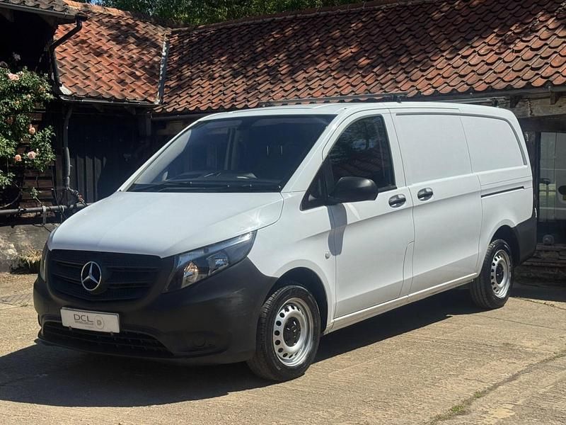 White Used 2018 Mercedes Vito MPV | £6,899 (Good price) - Image 1/4
