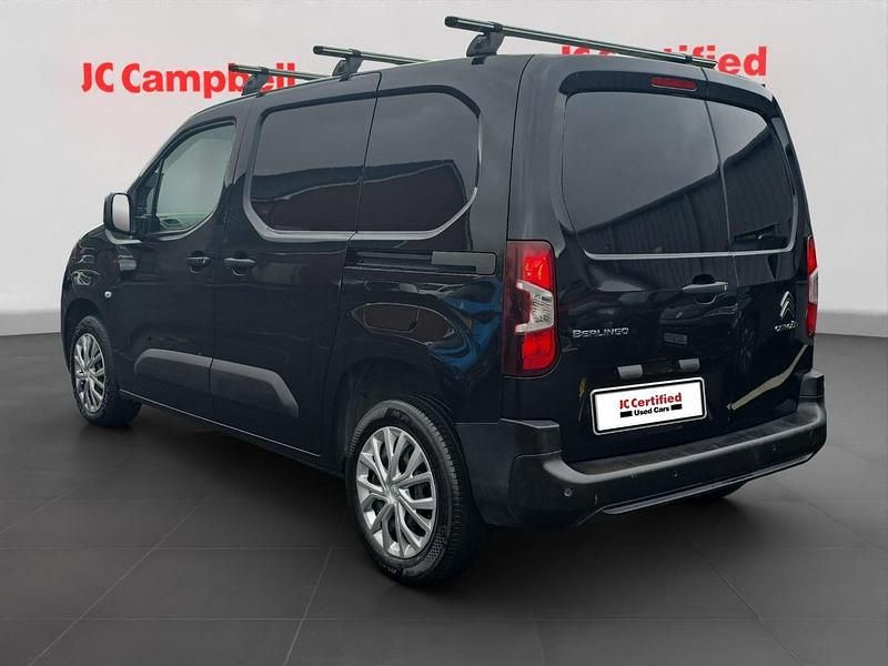 Used Citroën Berlingo 99 HP (72 kW) 2022 Black MPV