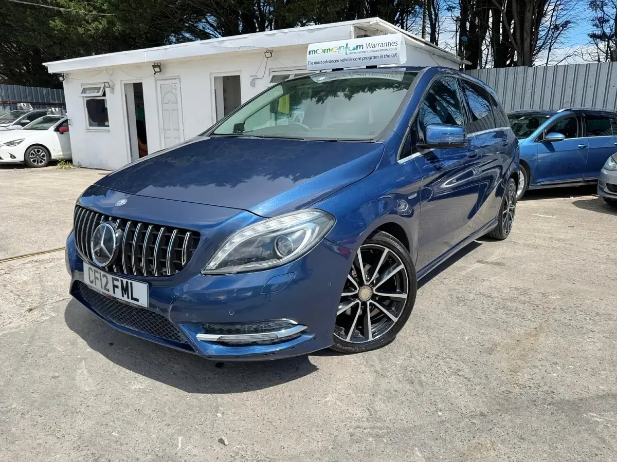 Used Mercedes B180 2025 Blue Hatchback
