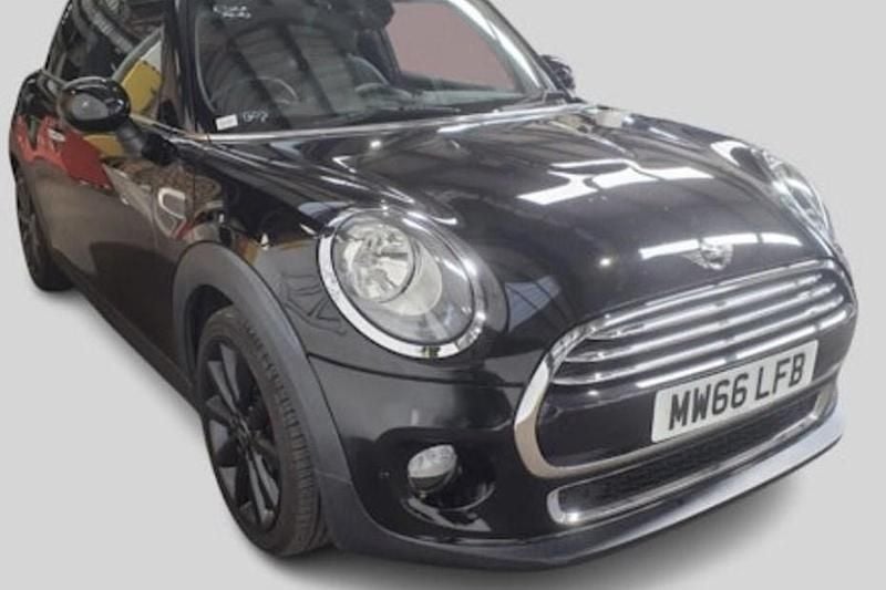 Black Used 2016 Mini Cooper Hatch Hatchback | £10,500 (Fair price) - Image 1/1