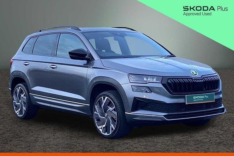 Graphite grey metallic Used 2022 Skoda Karoq SportLine SUV | £23,675 (Fair price) - Image 1/4