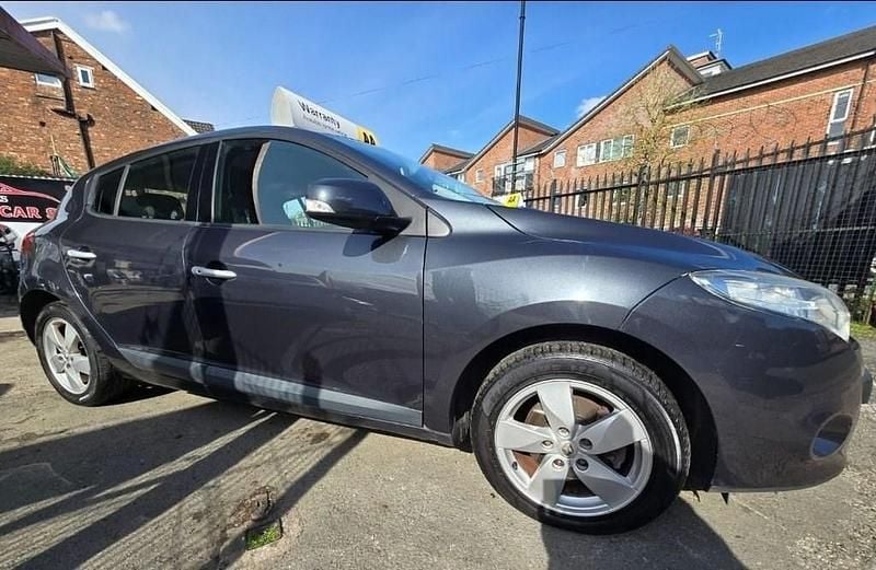 Used Renault Mégane III Dynamique 110 HP (80 kW) 2011 Grey Hatchback