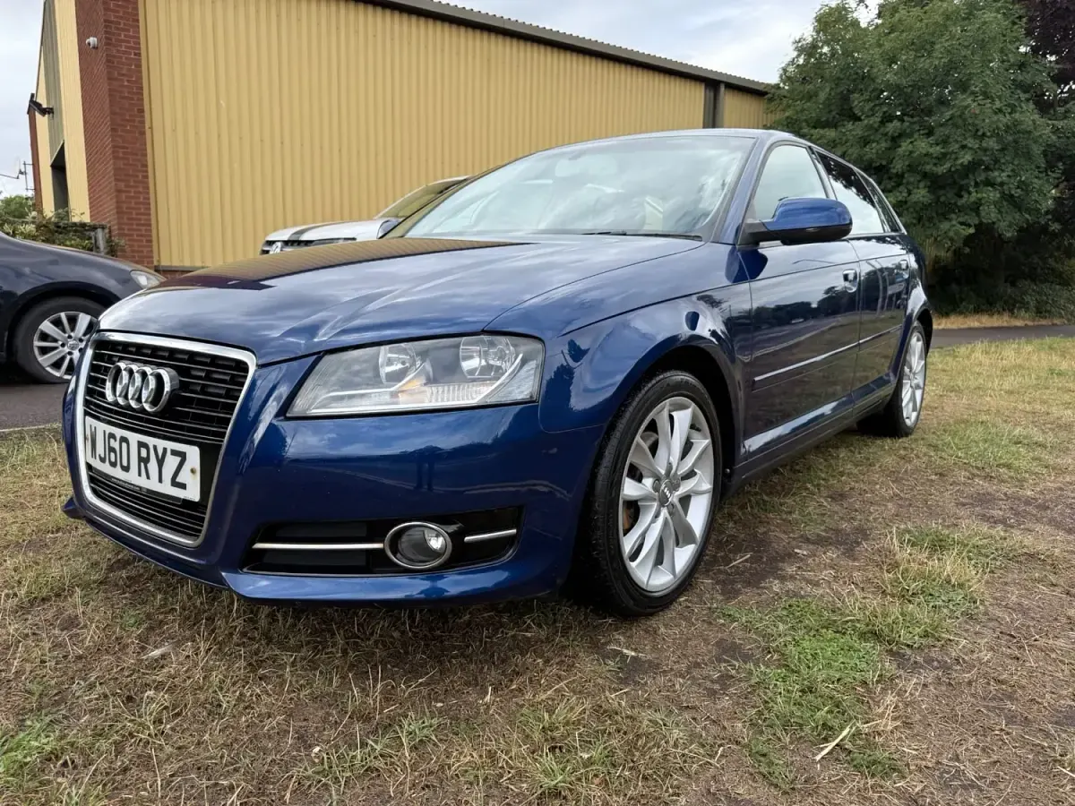 Begagnad Audi A3 Sport 2010 Blå Halvkombi