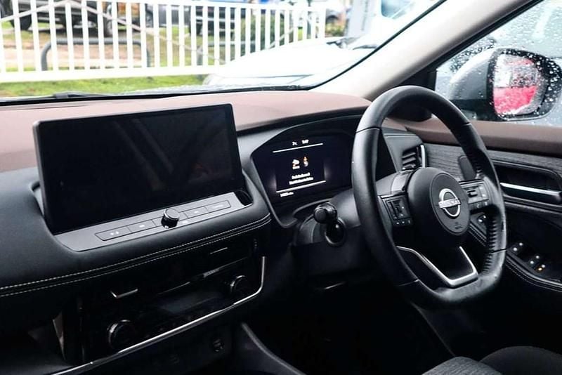 Used Nissan X-Trail N-Connecta 213 HP (156 kW) 2023 Grey SUV