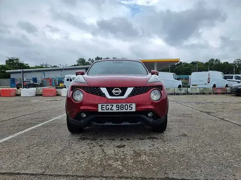 Used Nissan Juke Tekna 117 HP (86 kW) 2017 Red SUV