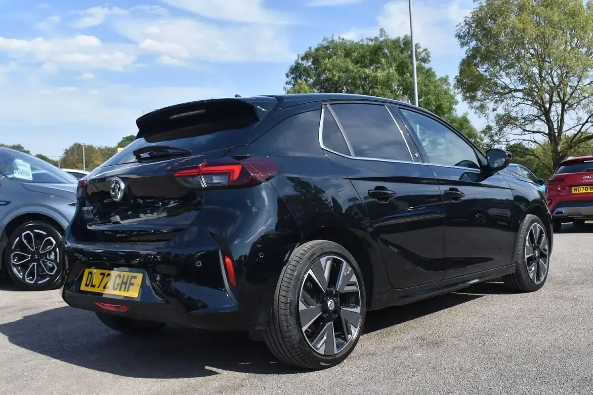 Used Vauxhall Corsa-e Ultimate 100 kW (136 HP) 2023 Black Hatchback