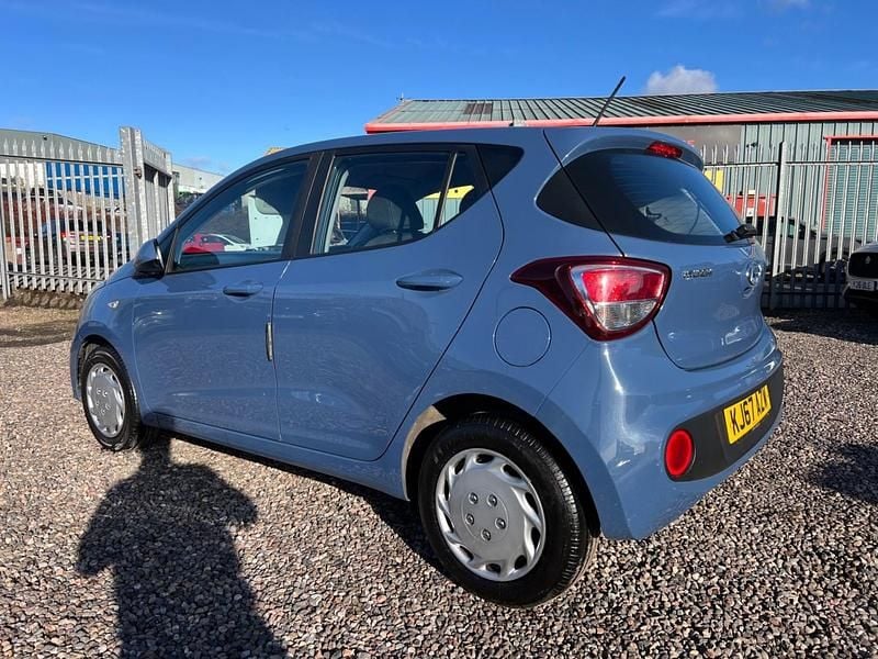 Used Hyundai i10 SE 87 HP (63 kW) 2018 Blue Hatchback