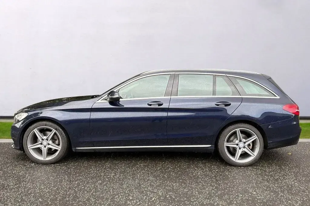 Used Mercedes C220 170 HP (125 kW) 2018 Blue Estate