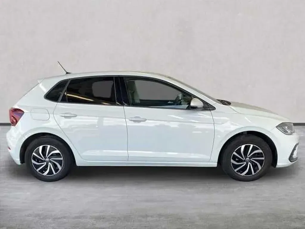 Used VW Polo Life 95 HP (69 kW) 2023 White Hatchback