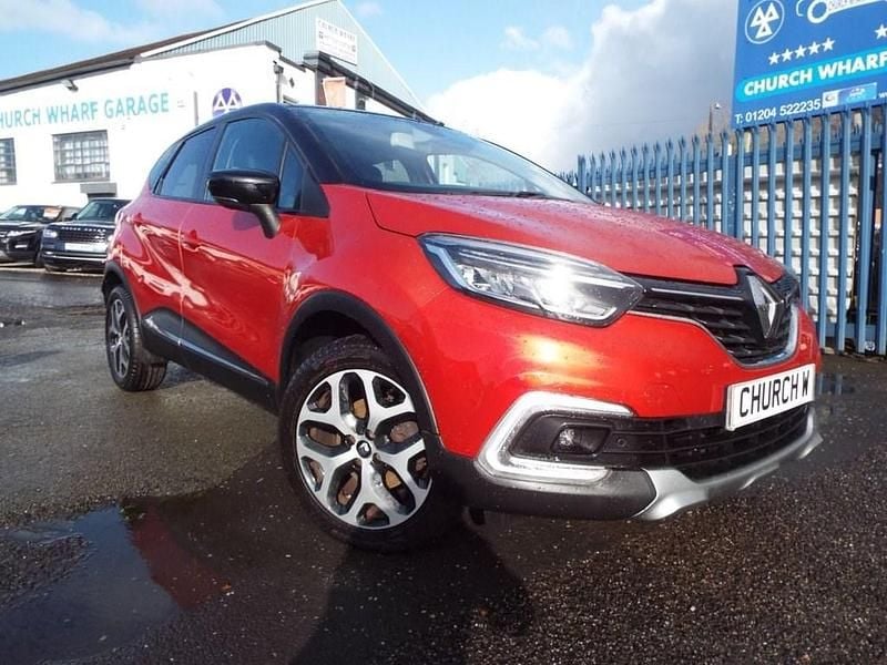 Used Renault Captur Signature 90 HP (66 kW) 2018 Red SUV
