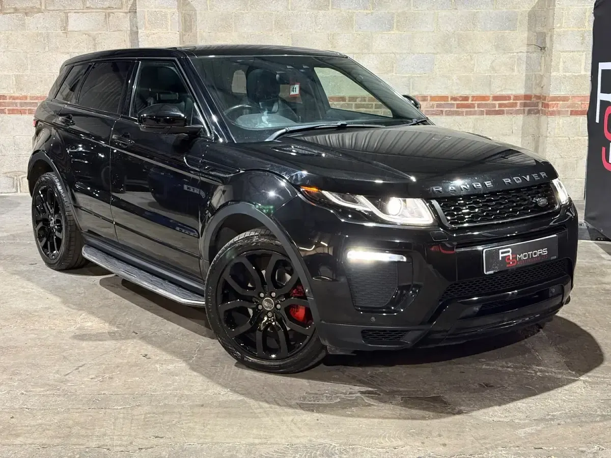 Used Land Rover Range Rover evoque HSE Dynamic 180 HP (132 kW) 2018 Black Estate