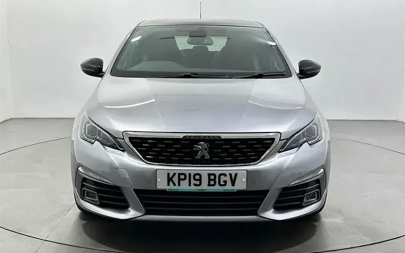 Used Peugeot 308 GT-line 131 HP (96 kW) 2019 Grey Hatchback