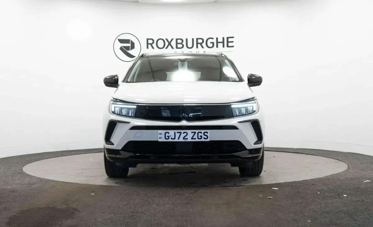 Second-hand Vauxhall Grandland X GS Line 130 CP (95 kW) 2022 Alb SUV