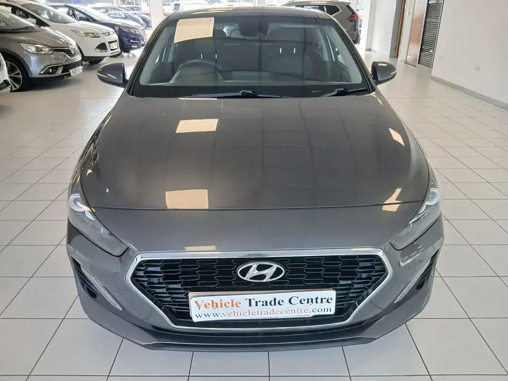 Used Hyundai i30 Premium SE 140 HP (102 kW) 2018 Grey Hatchback