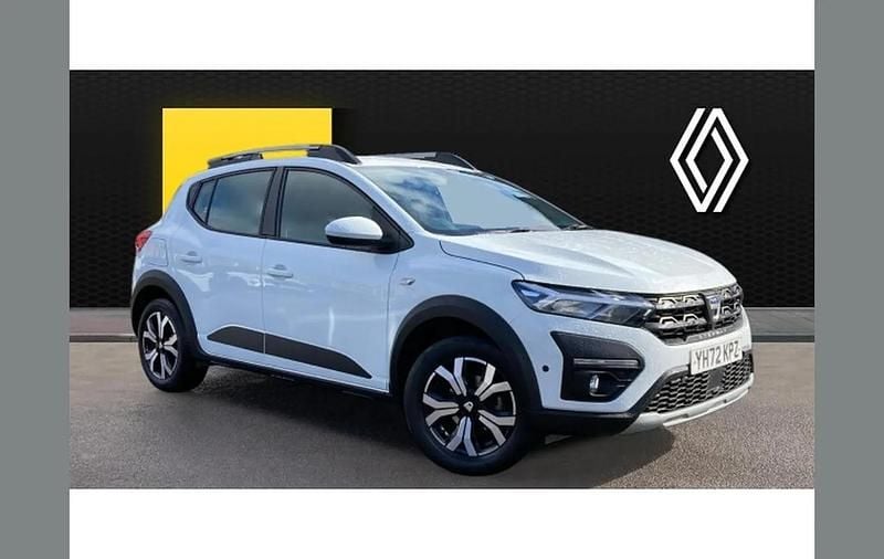 Used Dacia Sandero Prestige 90 HP (66 kW) 2022 White SUV
