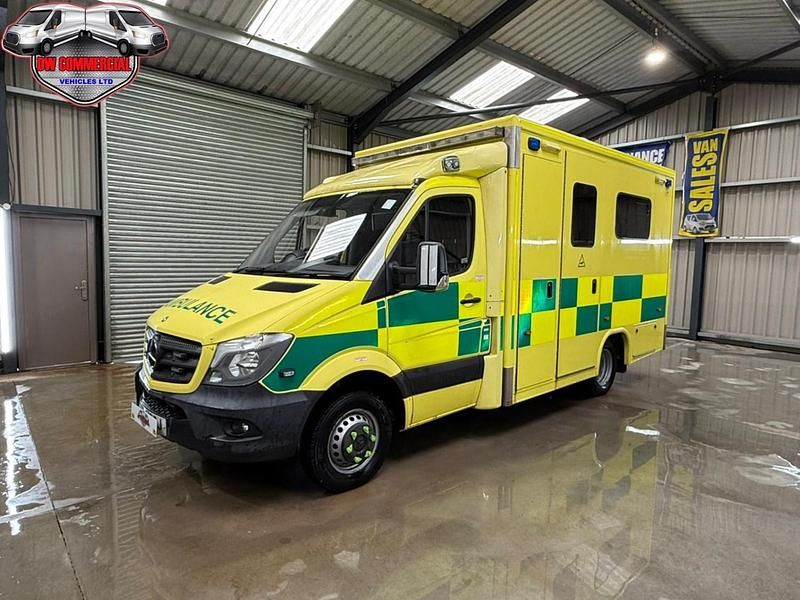 Used Mercedes Sprinter 190 HP (139 kW) 2015 Yellow