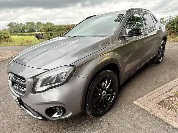 Used Mercedes GLA180 Urban 122 HP (89 kW) 2019 Grey SUV
