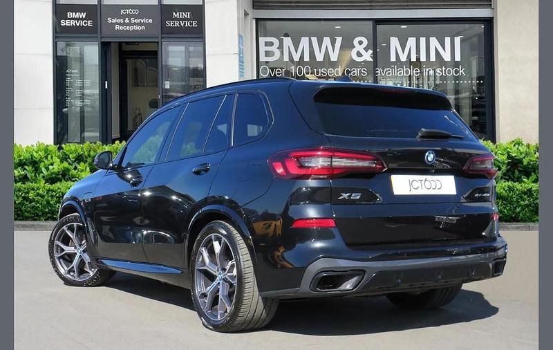 Używany BMW X5 M Sport 394 KM (289 kW) 2022 Czarny SUV
