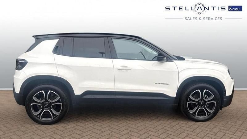 Used Jeep Avenger EV Summit 113 kW (154 HP) 2024 White SUV