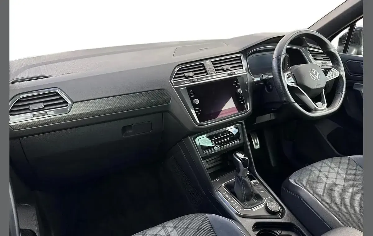 Used VW Tiguan R-line 190 HP (139 kW) 2022 Black SUV