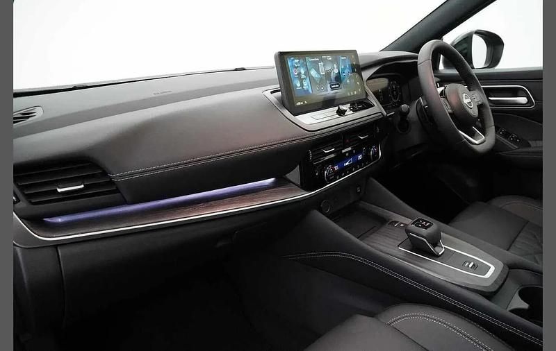 New Nissan Qashqai Tekna 155 HP (114 kW) 2025 Black SUV