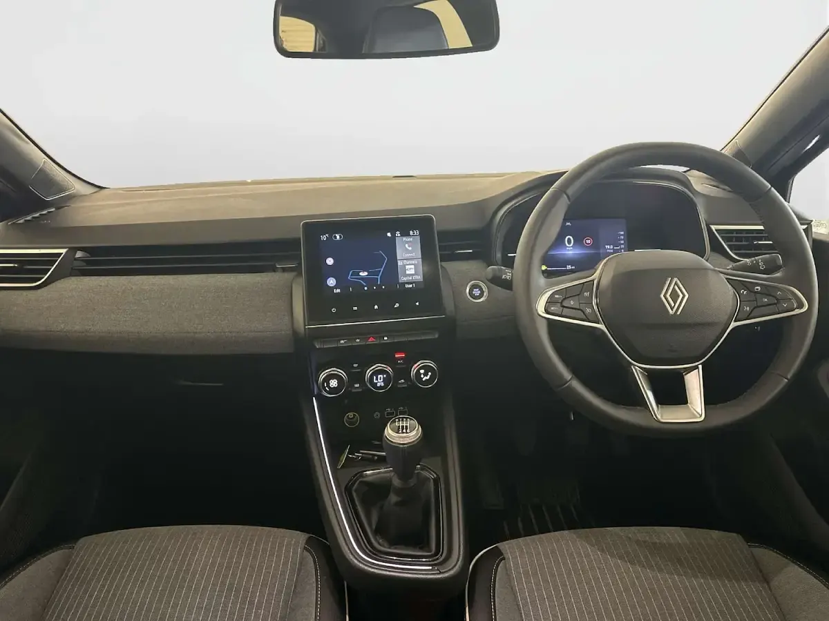 Used Renault Clio Techno 90 HP (66 kW) 2024 Blue Hatchback