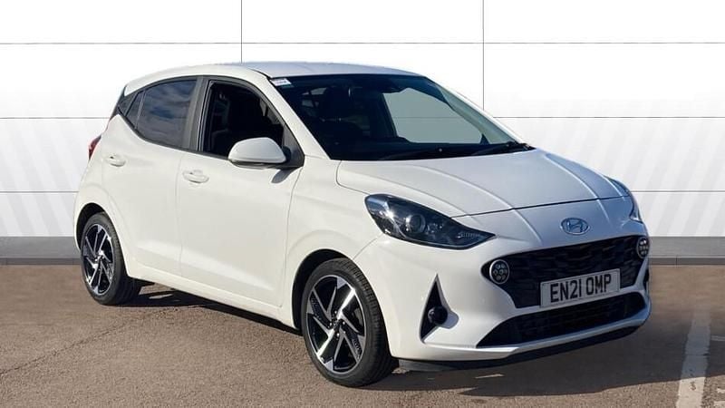 White Used 2021 Hyundai i10 Premium Hatchback | £10,161 (Fair price) - Image 1/3