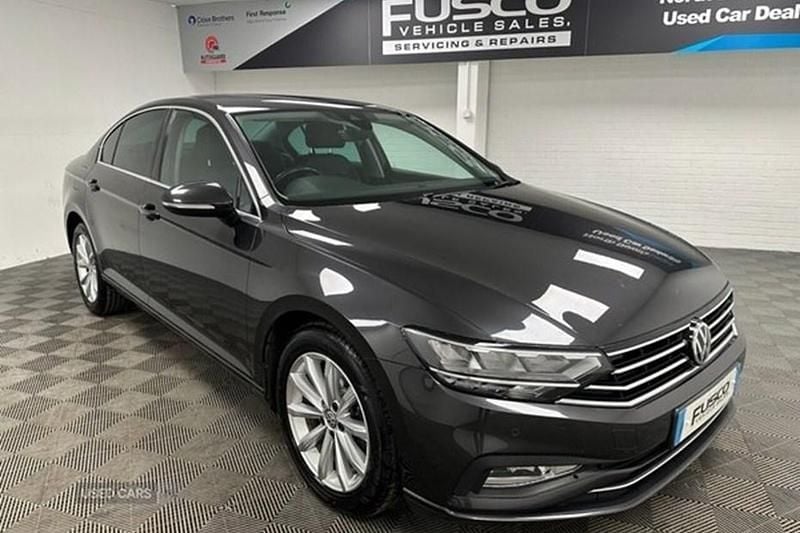 Used 2019 VW Passat SEL Estate | £12,495 (Good price) - Image 1/1