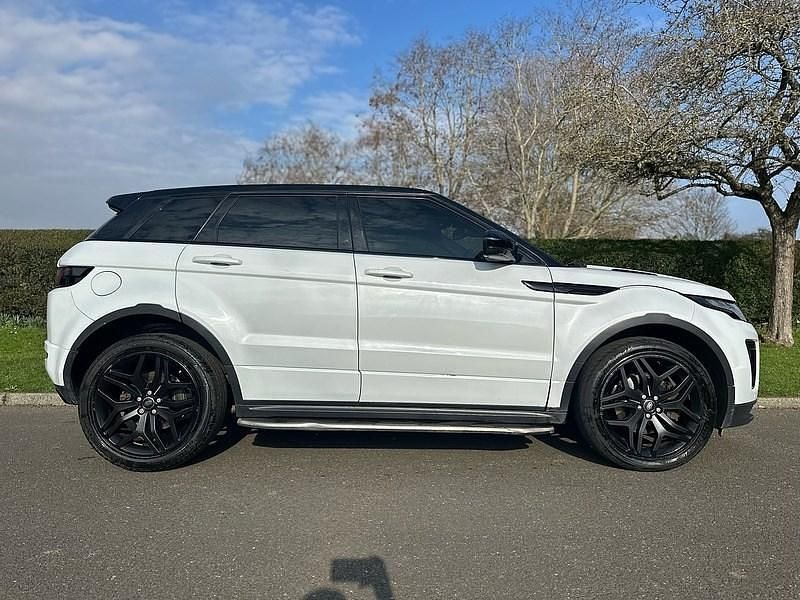 Używany Land Rover Range Rover evoque HSE Dynamic 2017 Biały Kombi