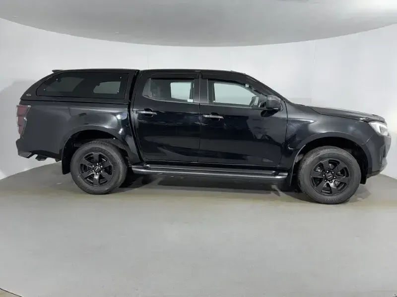 Used Isuzu D-Max 2024 Black Pickup