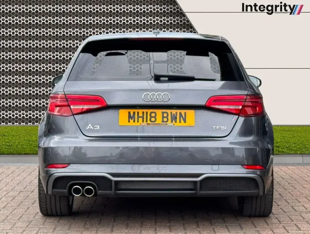 Used Audi A3 Sportback S-Line 150 HP (110 kW) 2018 Grey Hatchback