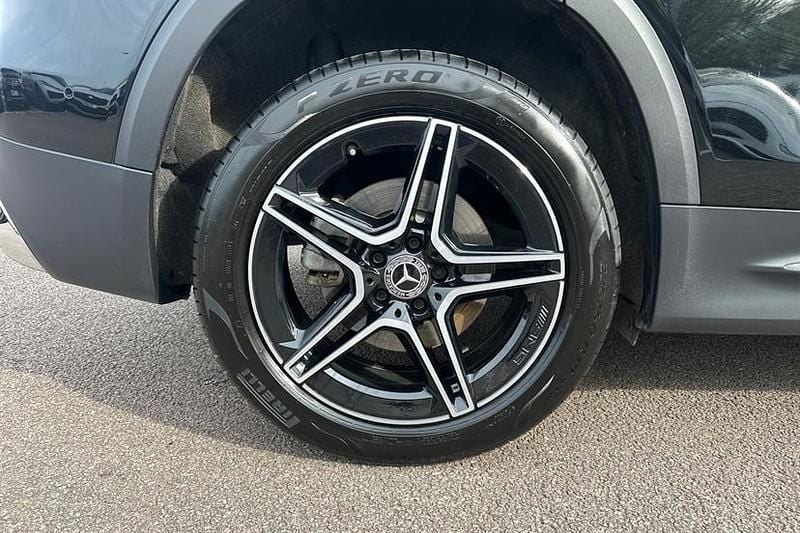 Used Mercedes GLB200 Executive 163 HP (119 kW) 2025 Black SUV