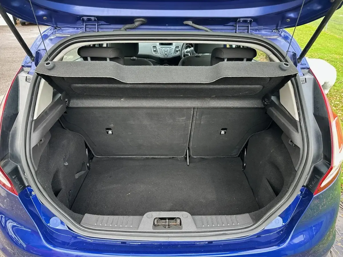 Used Ford Fiesta Style 75 HP (55 kW) 2015 Blue Hatchback