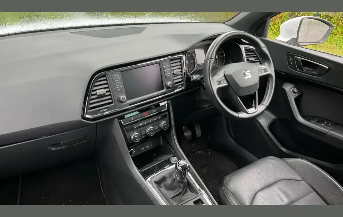 Usado Seat Ateca 4Drive 150 HP (110 kW) 2018 Branco SUV