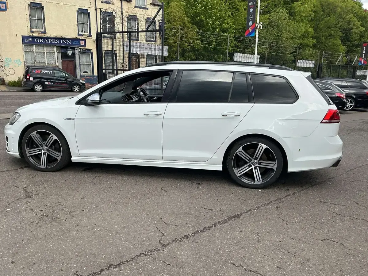 Used VW Golf VII R 2016 White Estate