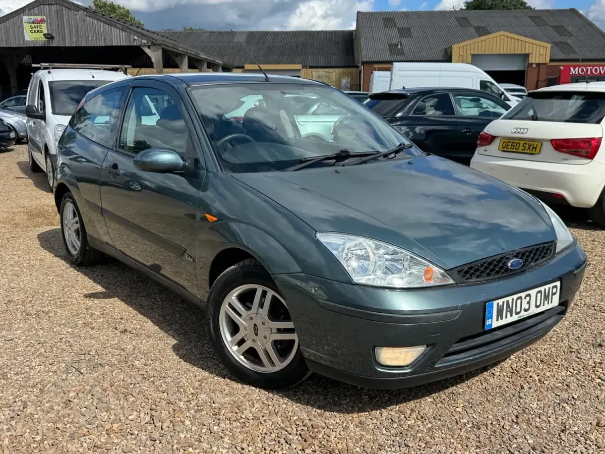 Used Ford Focus Zetec 99 HP (72 kW) 2003 Green Hatchback