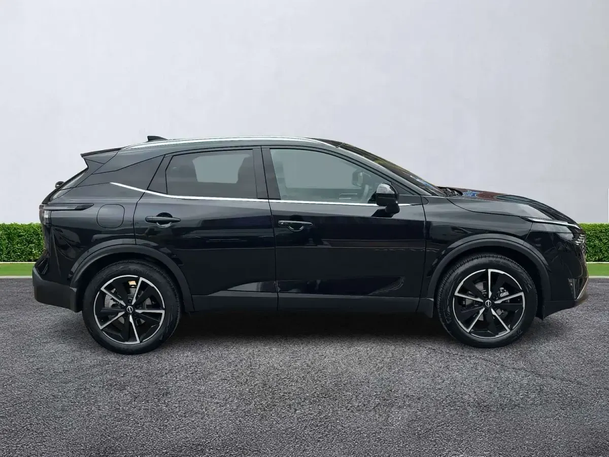 Used Nissan Qashqai Tekna 2026 Black SUV