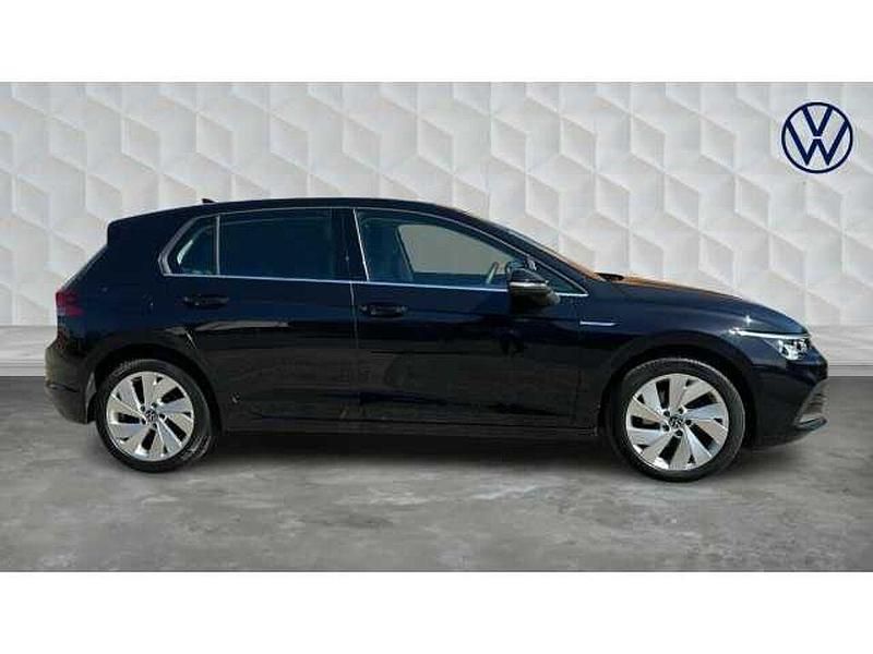 Used VW Golf VIII 130 HP (95 kW) 2021
