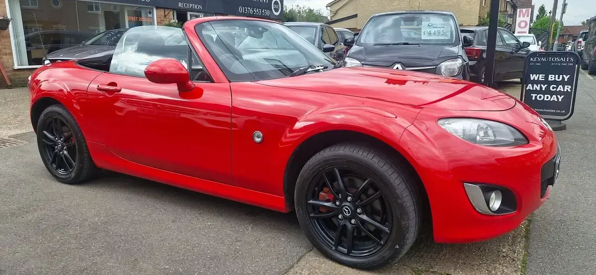 Used Mazda MX5 126 HP (92 kW) 2011 Red Cabriolet