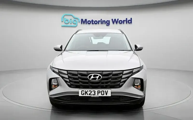 Usado Hyundai Tucson SE 180 HP (132 kW) 2023 Prateado SUV