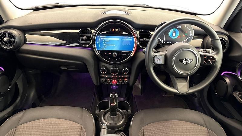 Used Mini Cooper Classic 134 HP (98 kW) 2023 White Hatchback