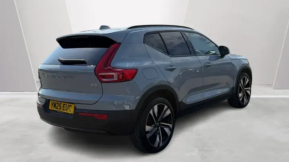 Used Volvo XC40 Ultra 161 HP (118 kW) 2025 Grey SUV