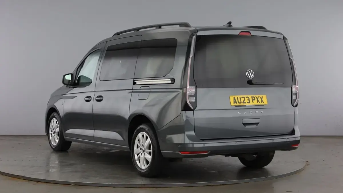 Begagnad VW Caddy Maxi Life 122 HK (89 kW) 2023 Grå Minibuss