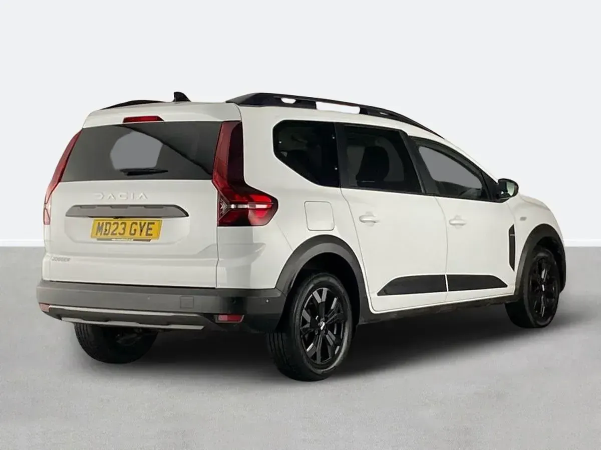 Used Dacia Jogger Extreme 2023 White MPV