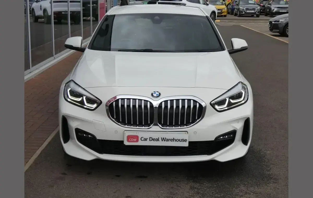 Used BMW 118 M Sport 138 HP (101 kW) 2020 White Hatchback
