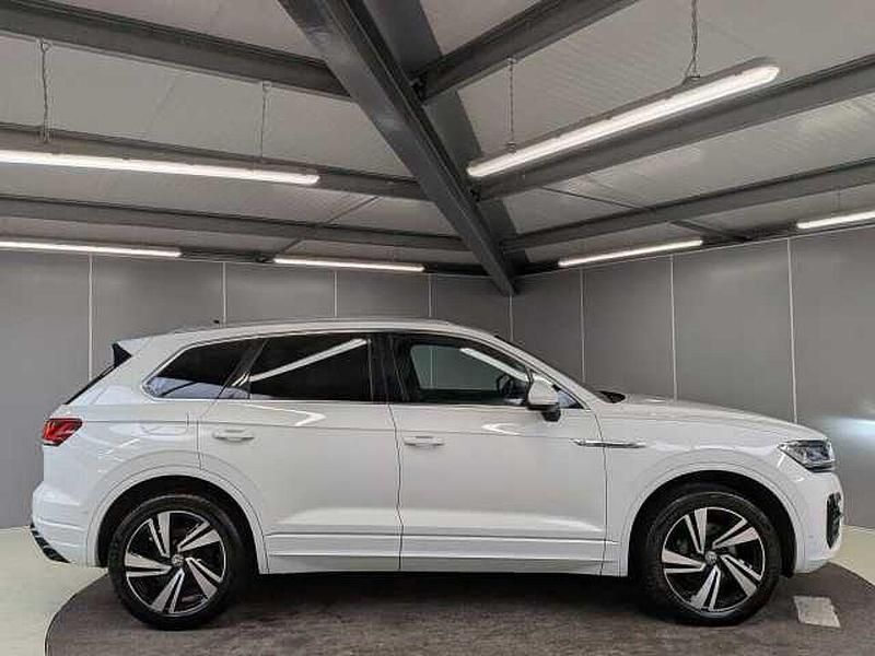 Usado VW Touareg R-line 286 HP (210 kW) 2019 Branco SUV